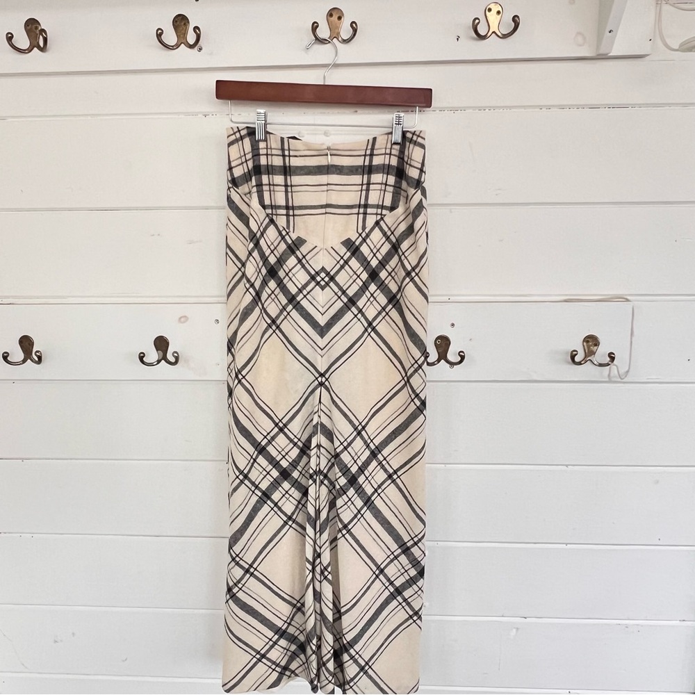 Express Cream and Black 100% Wool Plaid Maxi Skirt. Sz. 1/2